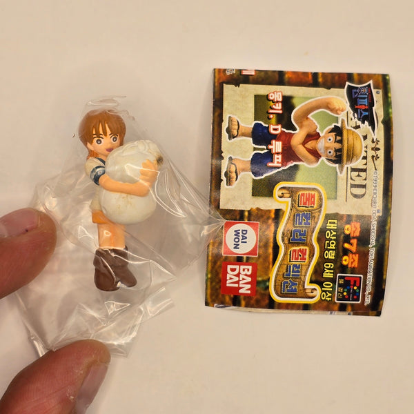 One Piece Full Color Collection Gashapon Series w/ Korean Insert - Nami #02 (2003) (NEW DEADSTOCK) - 20240416 - RWK324